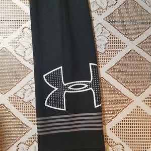 Under Armour Pants - Under Armor Cropped Athletic Leggings Size XS Under Armour Pants - Under Armor Cropped Athletic Leggings Size XS